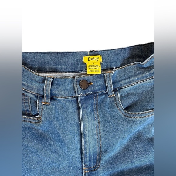 Daisy Distressed Fringe Detail Blue Jeans Size Small - Picture 4 of 16